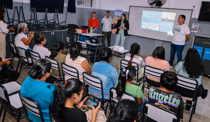 Escuela Municipal impulsa clases de natación gratuitas para alumnos del nivel secundario