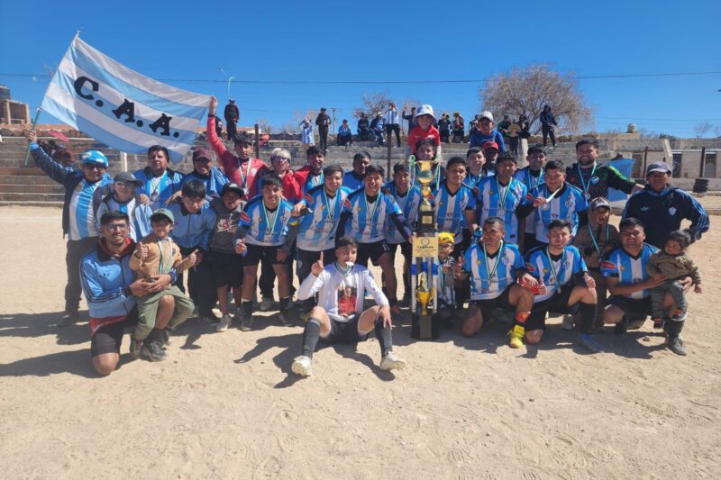RACING DE OJO DE AGUA Y CUSSI CUSSI, CAMPEONES DEL TORNEO CLASIFICATORIO DE LA LIGA PUNEÑA DE FÚTBOL